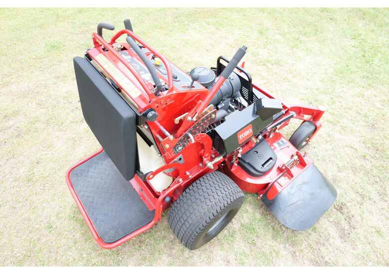 caption Toro Turboforce 48 - Perfect for any landscaper!