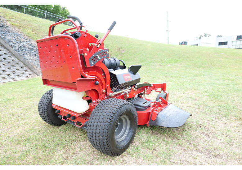 caption Toro Turboforce 48 - Perfect for any landscaper!