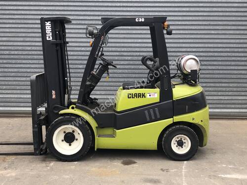 Container Access Low Hour 3.0t LPG CLARK Forklift - Hire