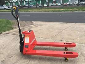 Brand new Hangcha 1.5 Ton Li-Ion Pallet Truck - picture0' - Click to enlarge