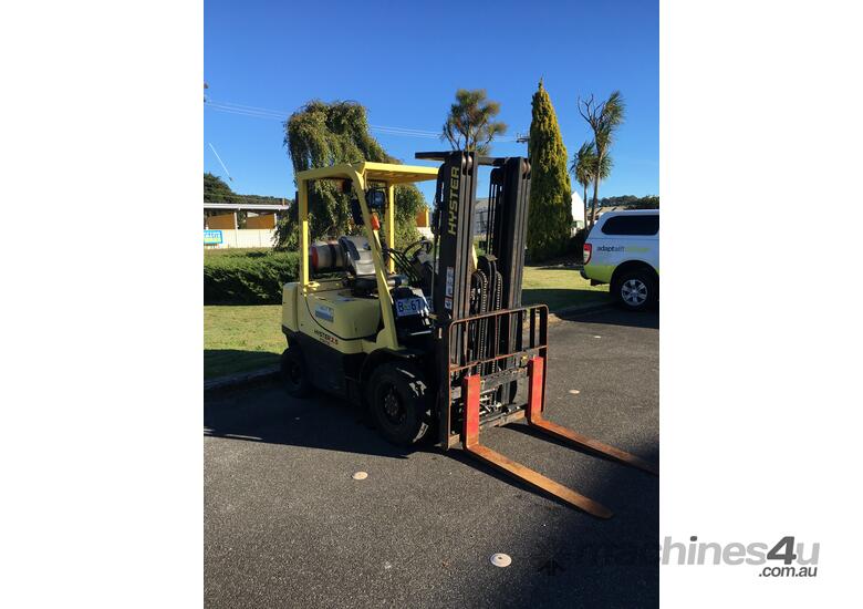 caption 2.5t Counterbalance Forklifts