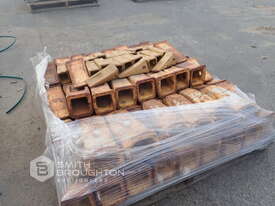 PALLET COMPRISING OF ASSORTED BUCKET TEETH (UNUSED) - picture0' - Click to enlarge