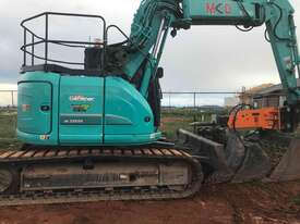 kobelco excavator 13.5t OFFSET - picture1' - Click to enlarge