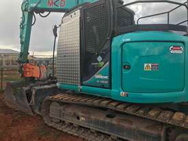 kobelco excavator 13.5t OFFSET - picture2' - Click to enlarge