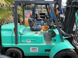 Used Mitsubishi FD40 Forklift For Sale - picture1' - Click to enlarge