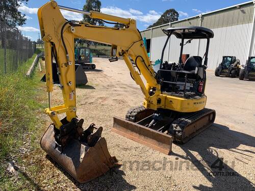 New Holland Kobelco E30B Excavator for sale