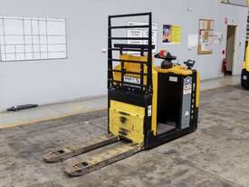 Yale Battery Electric Order Picker - picture0' - Click to enlarge