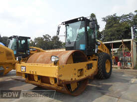 Caterpillar CS56B Roller Smooth Drum  - picture0' - Click to enlarge
