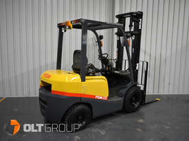 Used TCM Forklift 2.5 Tonne Diesel Forklift Truck 4000mm Lift Height 1602 Hours 2014 Series - picture1' - Click to enlarge