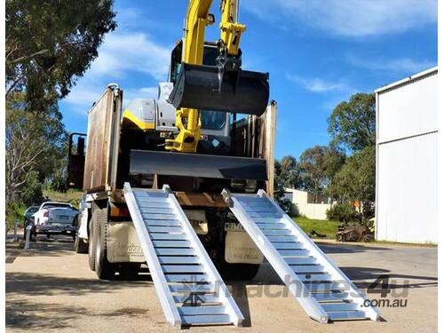 SUREWELD 6.0T LOADING RAMPS 7/6036T TRACK SERIES