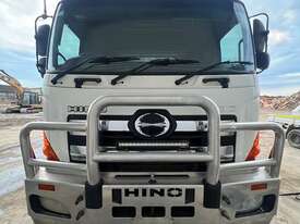 2010 HINO 700 TIPPER TRUCK  - picture0' - Click to enlarge
