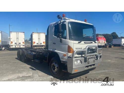 Hino FM1A