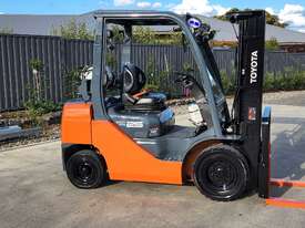 Forklift 2.5T Toyota Container Mast  - picture0' - Click to enlarge