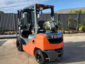 Forklift 2.5T Toyota Container Mast  - picture2' - Click to enlarge