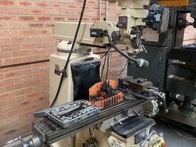 Milling machine - picture0' - Click to enlarge