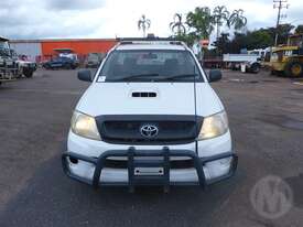 Toyota Hilux 150 SER - picture0' - Click to enlarge