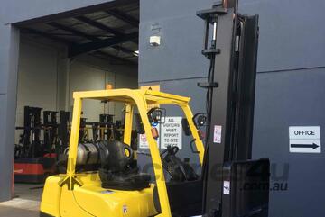 Refurbished Hyster 2.5 TX LPG Forklift with Side Shift and Fork Positioner, New Built Engine