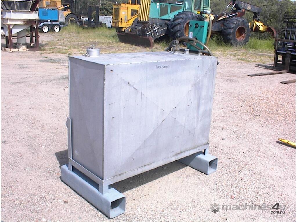 Used custom built 500L hydraulic oil tank Oil Tanks in MUIRLEA, QLD