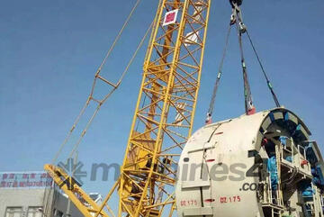 XCMG 130t Lattice Crawler Crane XLC130 for sale
