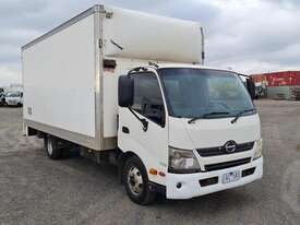 Hino 300 - picture0' - Click to enlarge