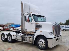 Freightliner Coronado - picture0' - Click to enlarge