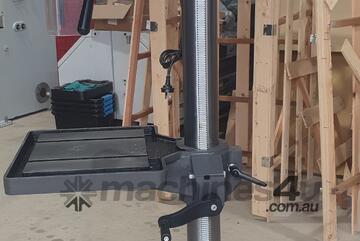 Rong Fu   RF-19 Drill Press