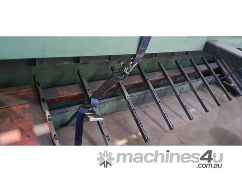 4m x 6mm guillotine 