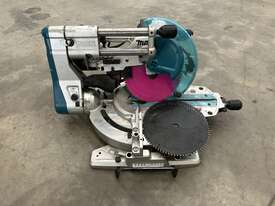 2020 Makita LS1019L Mitre Saw - picture0' - Click to enlarge