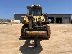 Komatsu D155AX - picture2' - Click to enlarge