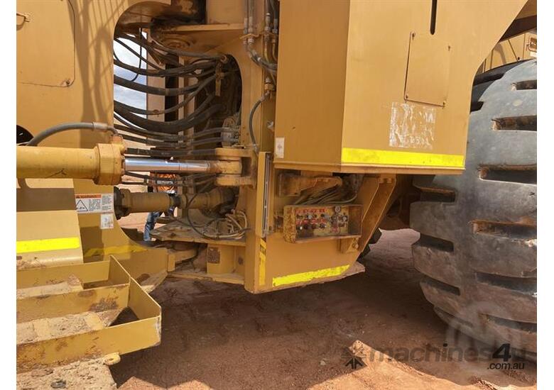 caption Caterpillar 854G