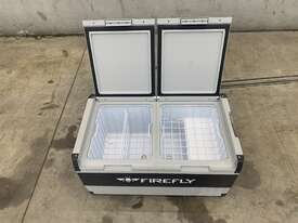 1 x FireFly Portable Fridge - picture2' - Click to enlarge