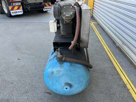 Iron Air Air Compressor - picture2' - Click to enlarge