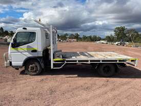 2006 Mitsubishi Canter 7/800 Cab Chassis Day Cab - picture2' - Click to enlarge