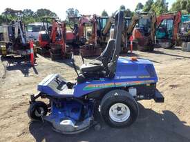 2016 Iseki SZ330 Zero Turn Ride On Mower - picture2' - Click to enlarge