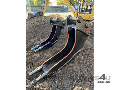 AUSTRALIAN MADE 150 x 900 x 8T NBN/Banana/services bucket