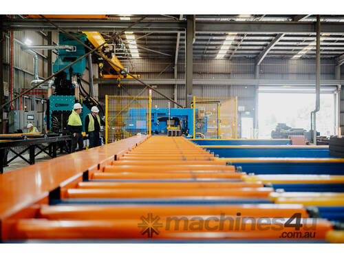 Heavy-Duty Motorised Roller Table: 3m x 1m - use with Metal Band saws