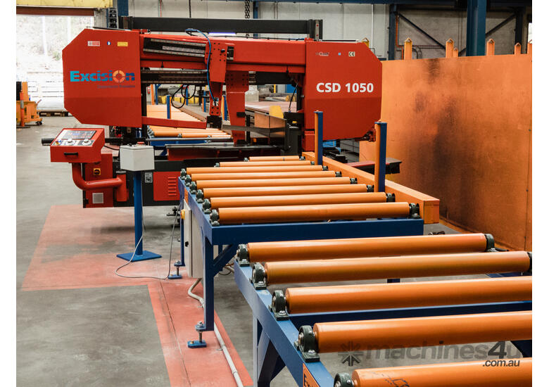 caption Heavy-Duty Motorised Roller Table: 3m x 1m - use with Metal Band saws