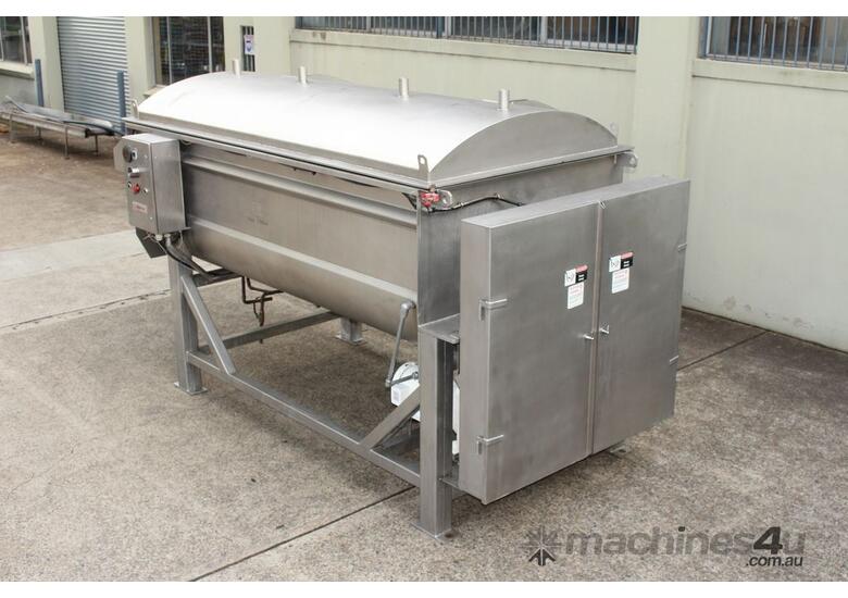 Stainless Steel Jacketed Twin Rotor Ribbon Blender.