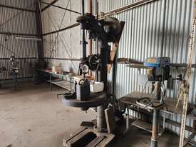 Pedestal Drill - picture0' - Click to enlarge