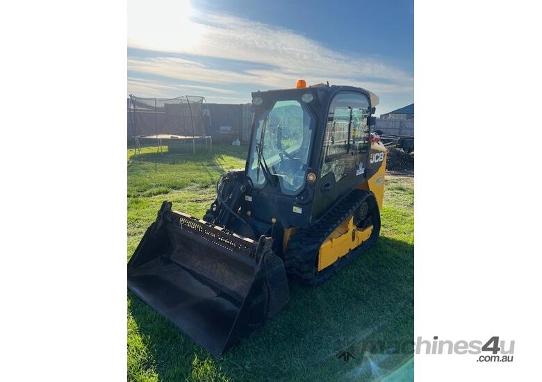 caption 2013 JCB 150T TRACK LOADER U4717