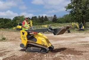 NEW Wacker Neuson SM120 Utility Track Loader