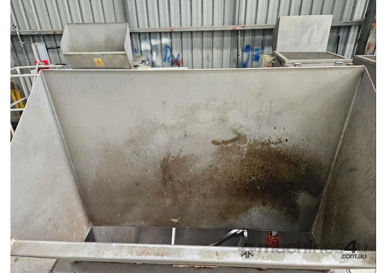 caption Paddle Animal Feed Mixer Machine