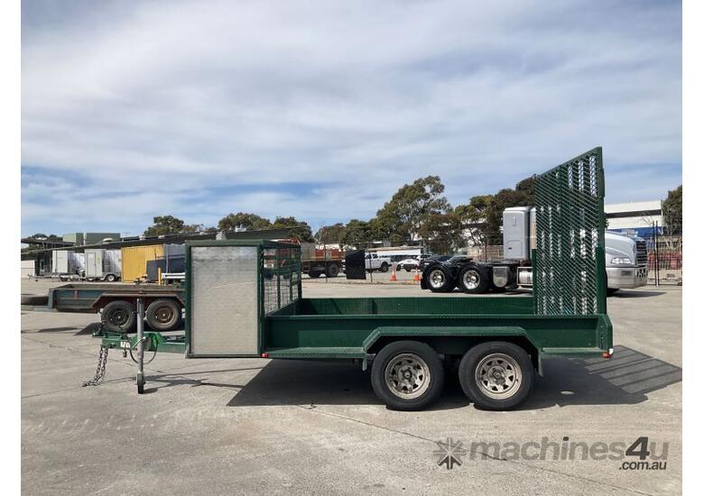 caption 2014 Prestige Tandem Axle Plant Trailer