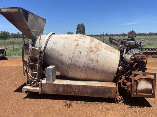 Truck/Trailer Mounted Cement Mixer