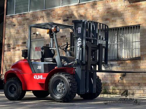 caption NEW UHI FR35, 3.5T ROUGH TERAIN DIESEL FORKLIFT (WA ONLY)