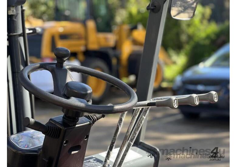 caption NEW UHI FR35, 3.5T ROUGH TERAIN DIESEL FORKLIFT (WA ONLY)