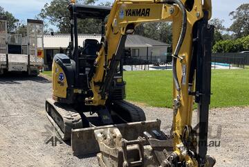 Yanmar Vio35-6B Excavator | 3 Buckets | Hammer and Auger Lines