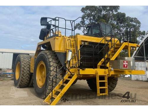 1995 Caterpillar 777C Dump Truck 870HP Heavy-Duty Mining Hauler