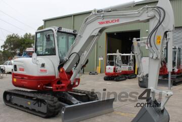 Takeuchi TB260 Excavator 5.7T - Automotive Styled Interior!