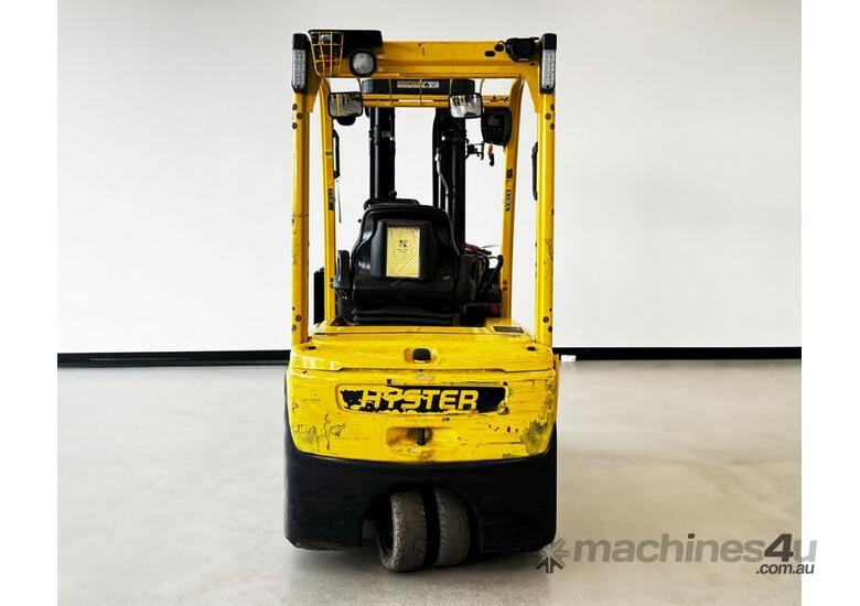 caption HYSTER J1.8XNT BE 3 WHEELED